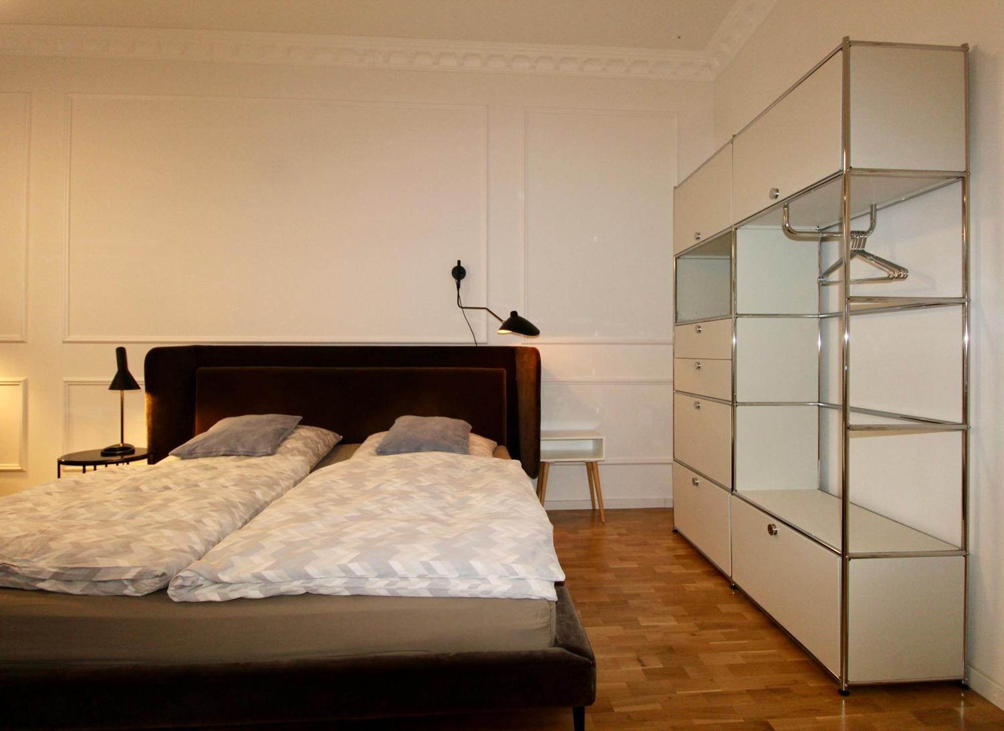 Zentrales Hochwertiges Gruenderzeit-apartment Thomasius * Лейпциг